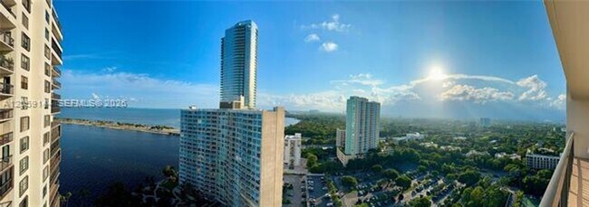 Building Photo - 2333 Brickell Ave