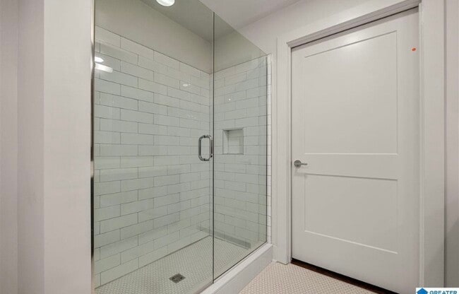 Building Photo - 1801 2nd Ave N