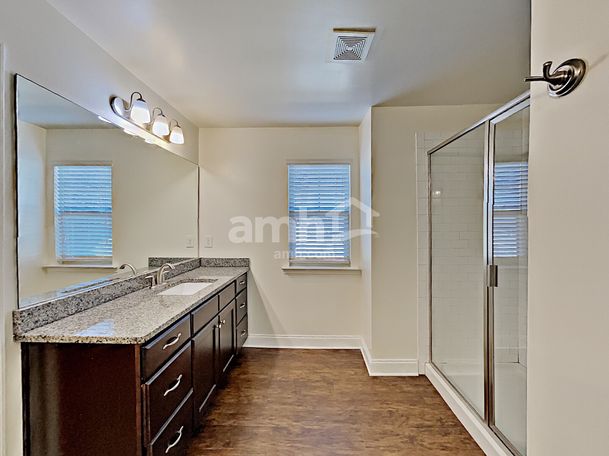 Building Photo - 413 Juniper Bluff