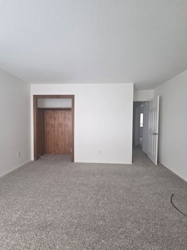 Building Photo - 3 bedroom 2 bathroom Cotati Gem