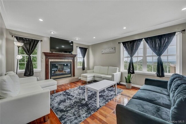 Building Photo - 73 Mountain Rd