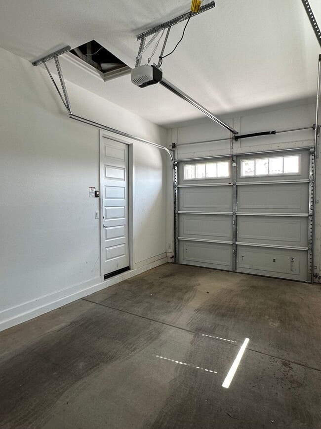 Building Photo - ALL UTILITIES INCLUDED CHANDLER CASITA W/ 1 CAR SEPERATE GARAGE ALMOST BRAND NEW