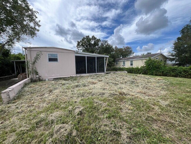 Building Photo - 7709 Brentwood Dr