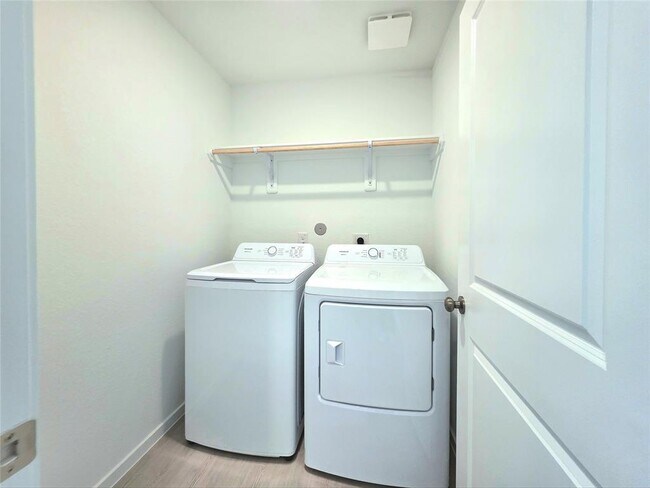 Building Photo - 26818 Zebra Grass Dr