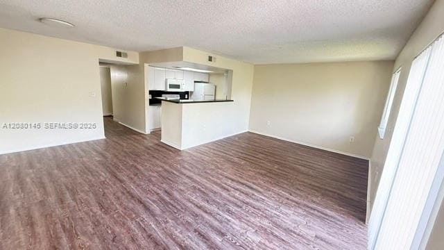 Building Photo - 3272 Coral Lake Ln
