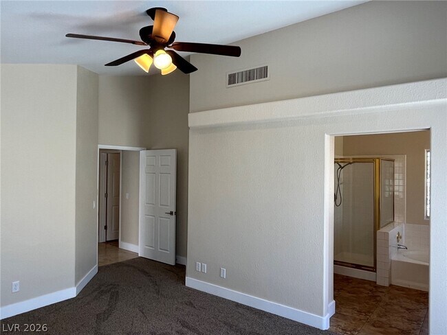 Building Photo - 1316 Royal Creek
