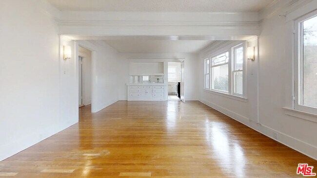 Building Photo - 1260 Flores St