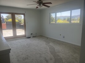 Building Photo - 155 San Andreas Dr
