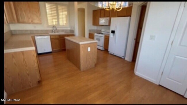 Building Photo - 1601 Mountain Ln