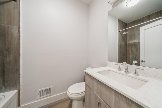 Building Photo - 225 Columbia Ave