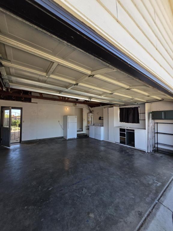 Building Photo - 567 San Dimas St