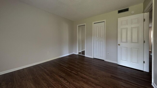 Building Photo - 2 bed / 1 bath ~ Ladson, SC