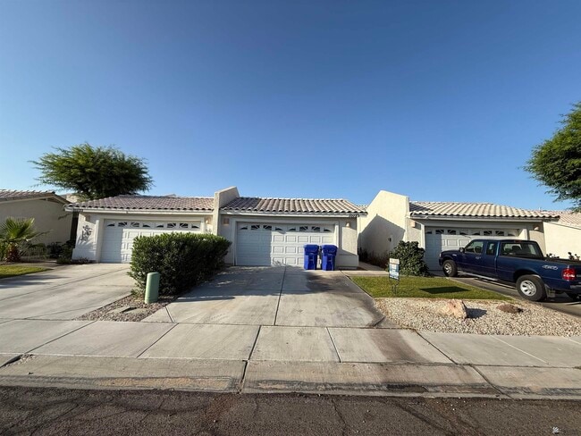 Building Photo - 10723 E 34th St
