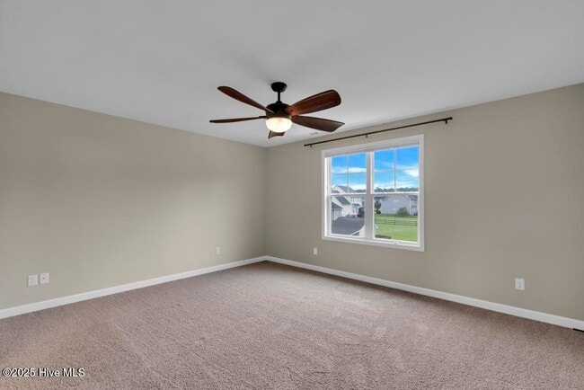 Building Photo - 303 S River Ct