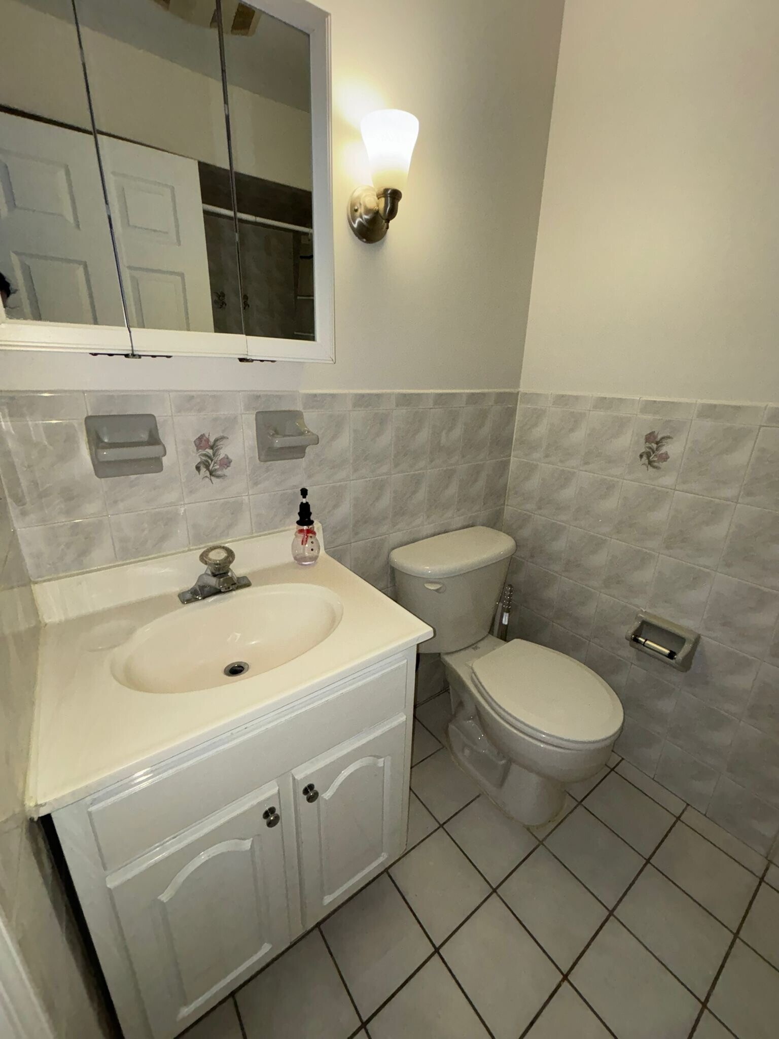 Building Photo - 28 Delavan Pl