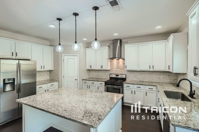 Building Photo - 3768 Lake Haven Way