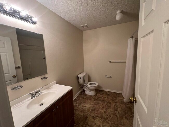 Building Photo - 8921 Camshire Cir