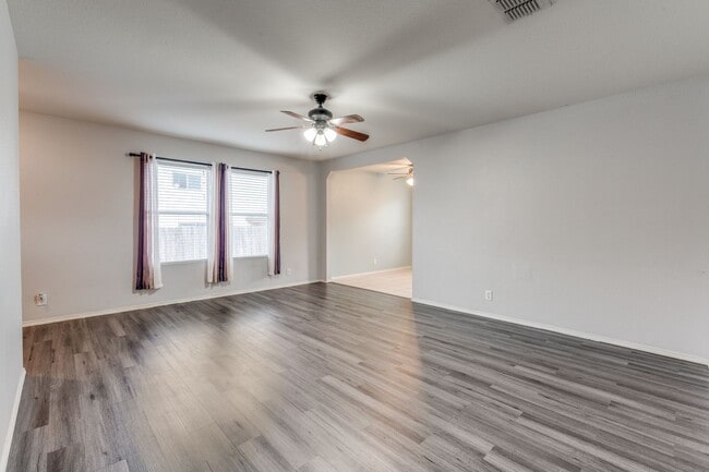 Building Photo - SINGLE-STORY 3-BEDROOM IN CIBOLO