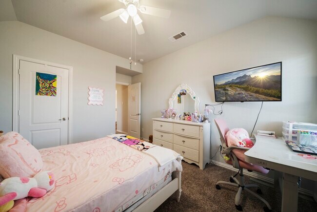 Building Photo - 1707 Benbrook Hollow Ln