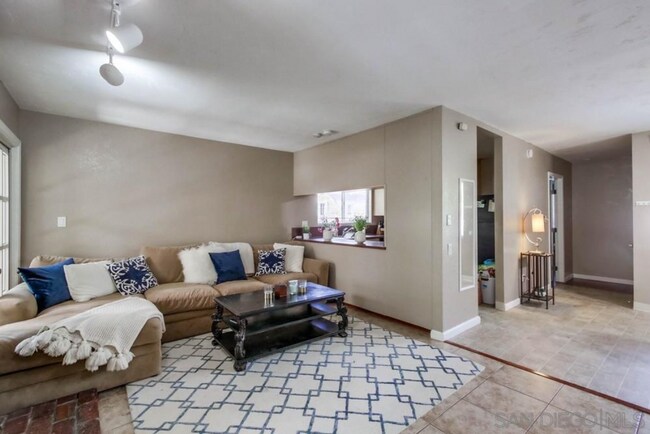 Building Photo - 4877 Campanile Dr