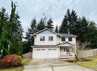 Building Photo - Holiday Move-In Special — Enjoy Half Off Your First Month’s Rent! Lovely 3 Bedroom Home in Coupev...