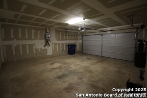 Building Photo - 10534 Legacy Cv