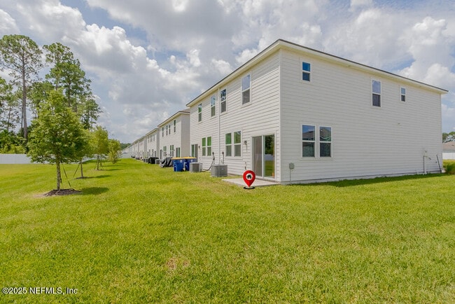Building Photo - 14438 Macadamia Ln