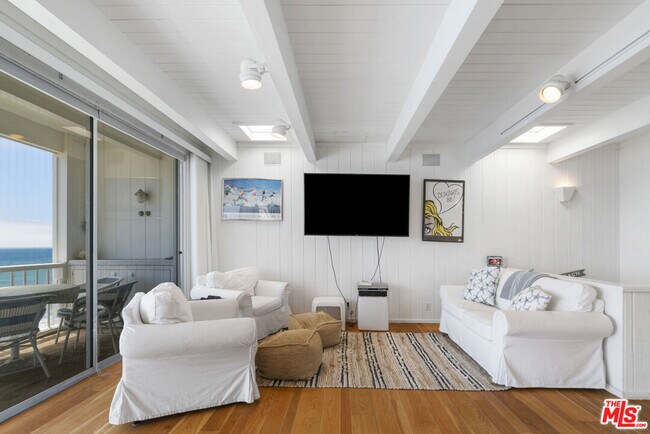 Building Photo - 11928 S Beach Club Way