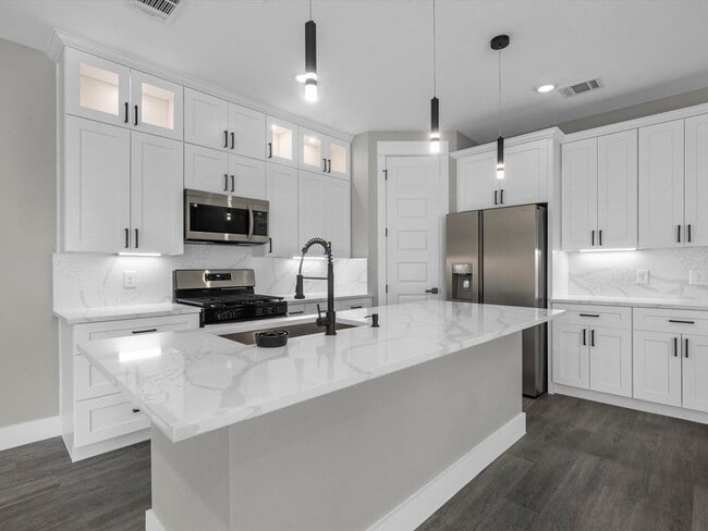 Building Photo - 1084 Junell St