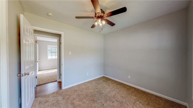 Building Photo - 1304 Merry Oaks Dr