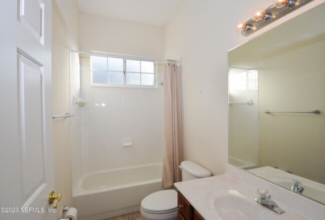 Building Photo - 11712 Blackstone River Dr