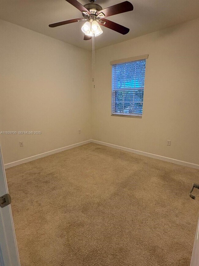 Building Photo - 9426 SW 171st Ct