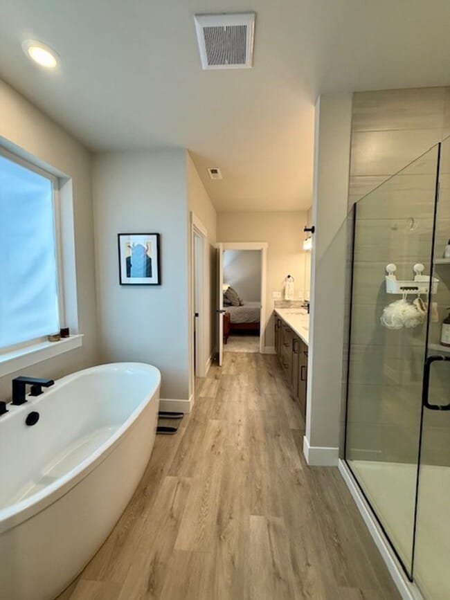 Building Photo - Beautiful Easton 3 Bedroom Home | Primary Suite on Main | Loft + A/C | Community Pools & Amenities