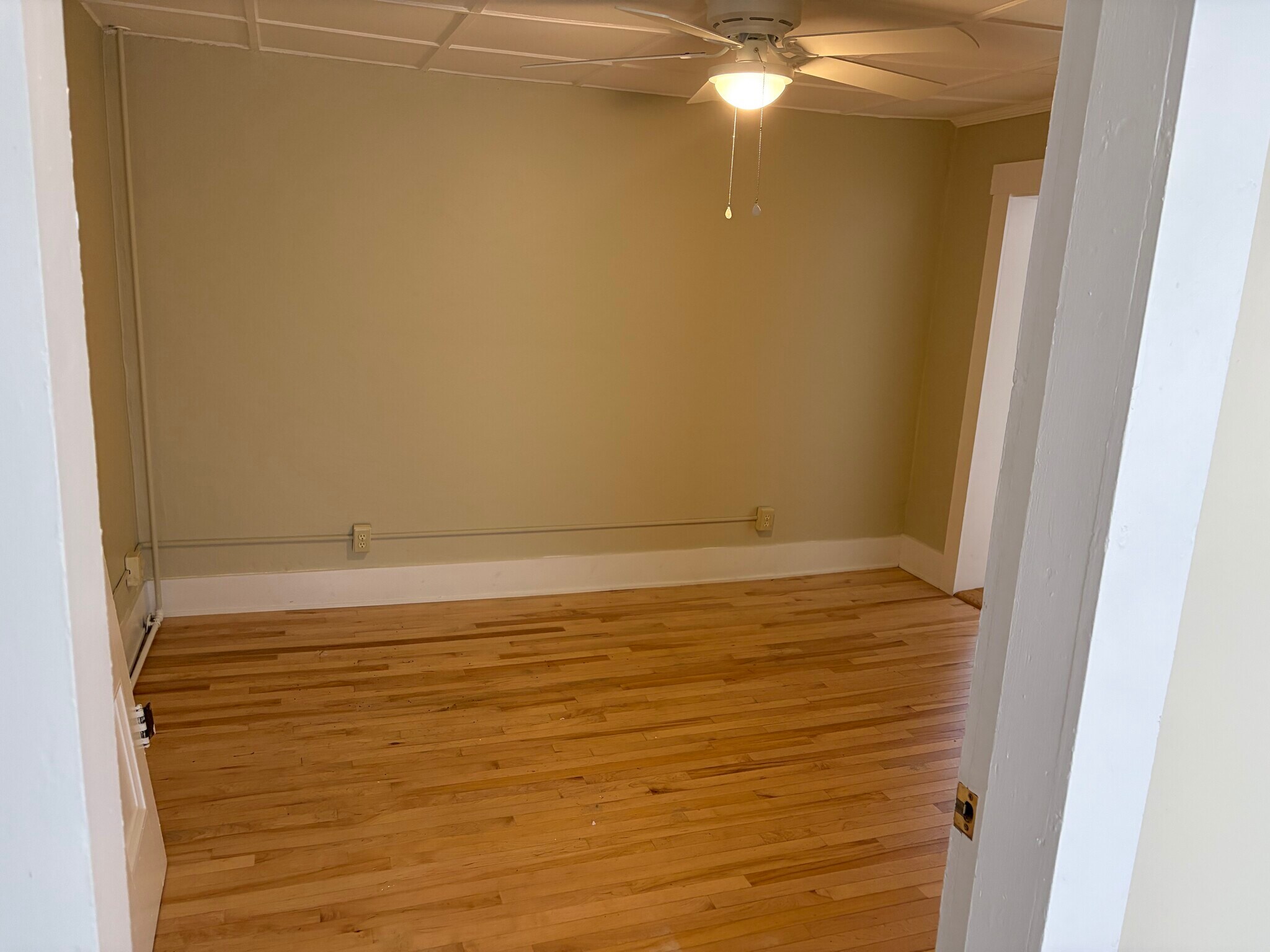 Building Photo - 53 N Spring St