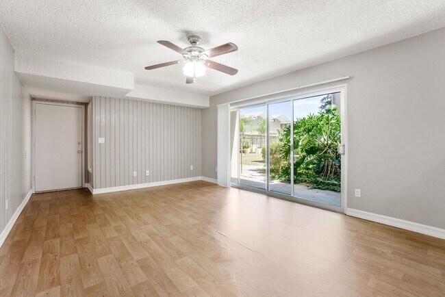 Interior Photo - The Molokai Apartments