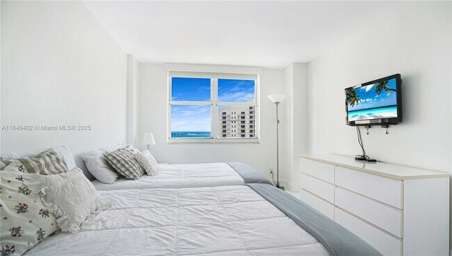 Building Photo - 770 Claughton Island Dr