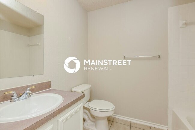 Building Photo - 3 Bedroom Pet-Friendly Home in Fort Worth, TX with Main Street Renewal