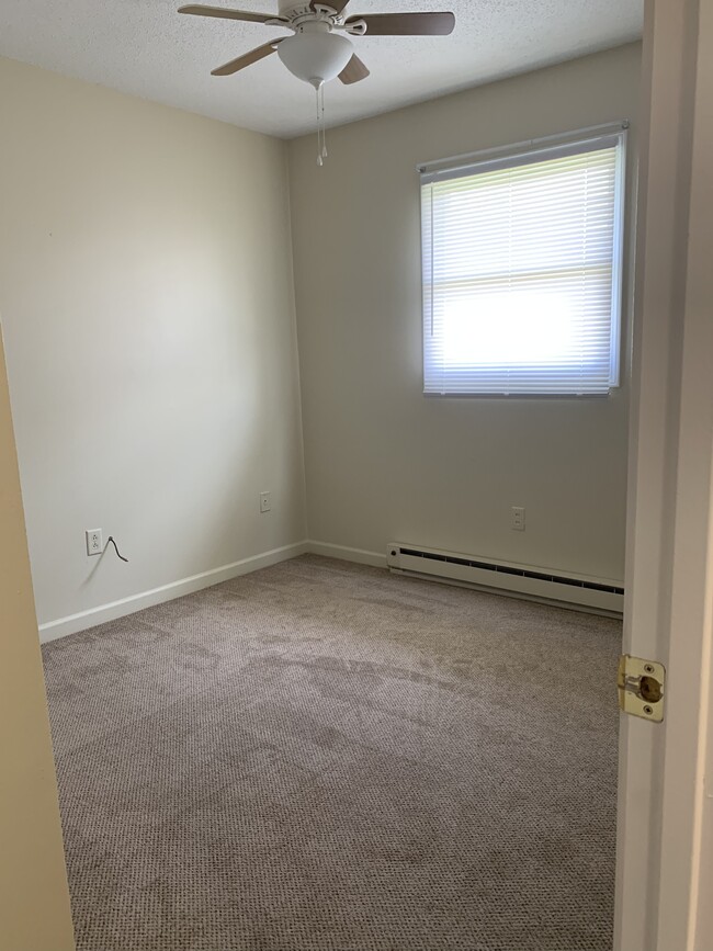 2nd Bedroom - 354 W Douglas St