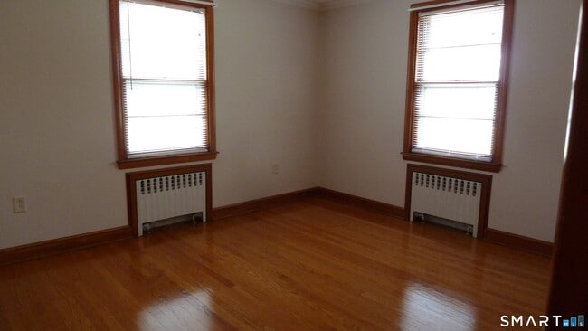 Building Photo - 223 Eno Ave