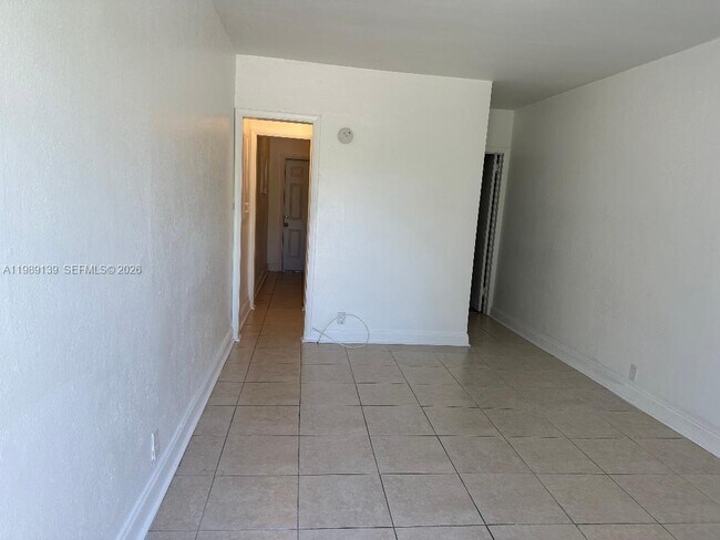 Building Photo - 1293 NE 109th St