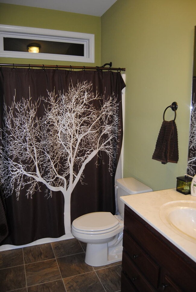 Building Photo - 210 Twilight Dr