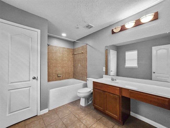 Building Photo - 15519 Echo Stable Ln