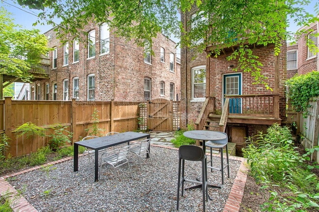 Building Photo - 2314 Floyd Ave