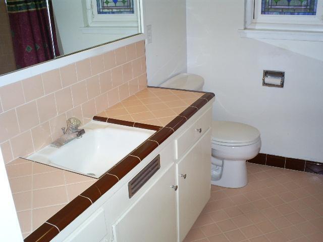 Building Photo - Classic 3/2 Home in Gorgeous South Land Park-1161 34th Ave