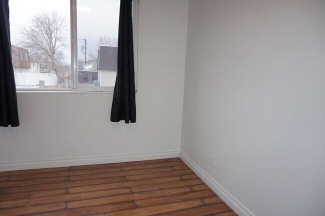Building Photo - 1689 W 8295 S