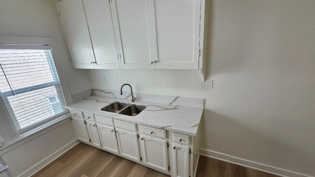 Building Photo - 427-431 Normandie Ave