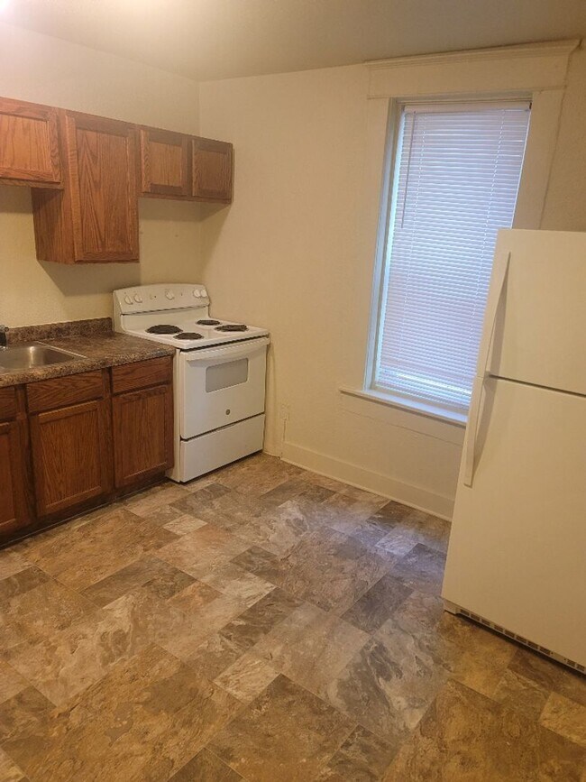 Building Photo - 1823-1825 Duplexes