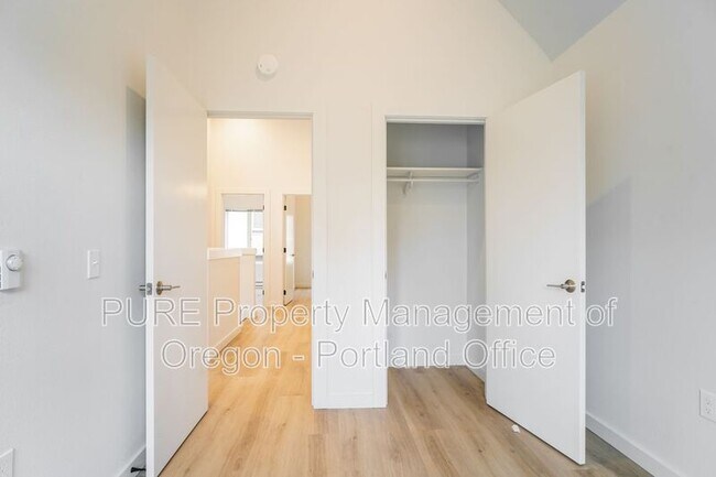 Building Photo - 6794 N McKenna Ave