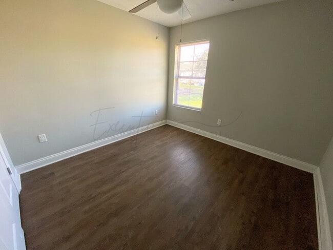 Building Photo - 191 Gilmore Rd