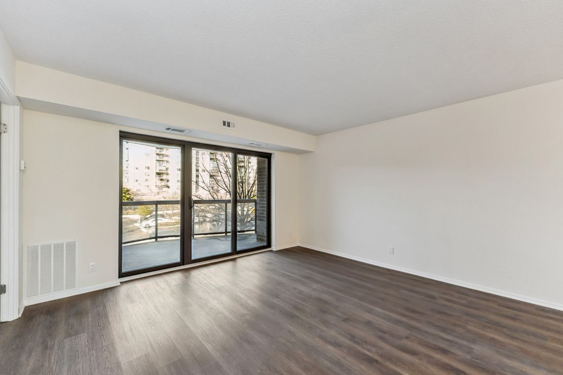 Building Photo - 8360 Greensboro Dr